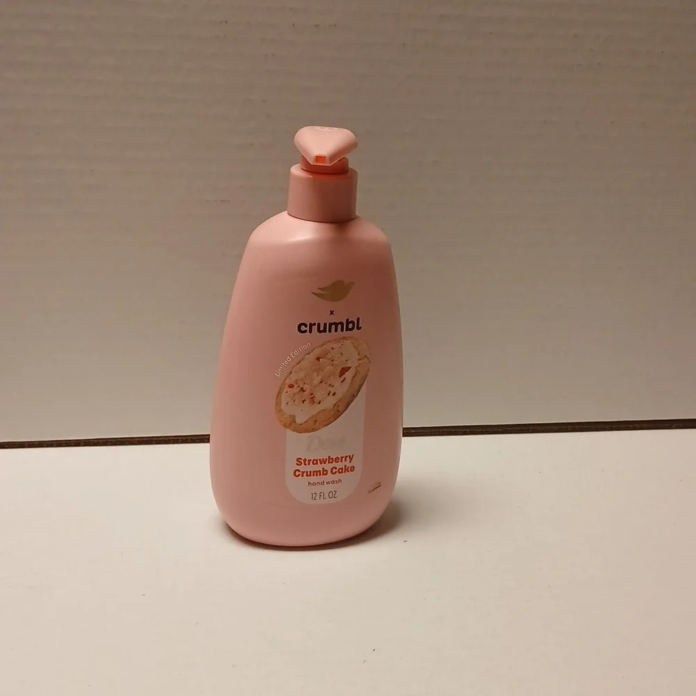Dove Crumbl Strawberry Crumb Cake Hand Wash NWT - Picture 4 of 6